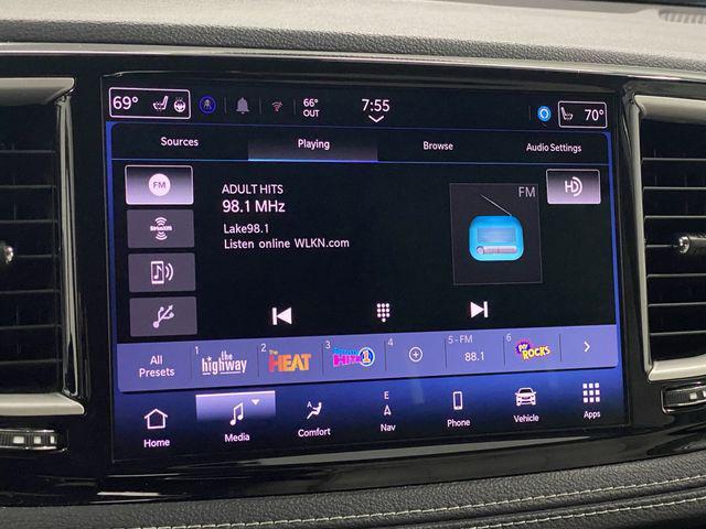 used 2021 Chrysler Pacifica Hybrid car, priced at $23,999