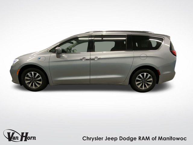 used 2021 Chrysler Pacifica Hybrid car, priced at $25,499