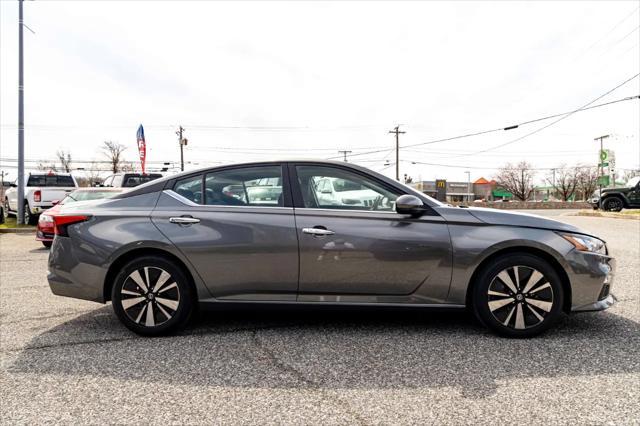 used 2022 Nissan Altima car, priced at $19,500