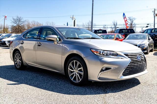 used 2017 Lexus ES 300h car, priced at $22,400