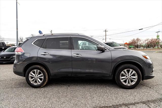 used 2015 Nissan Rogue car, priced at $13,200