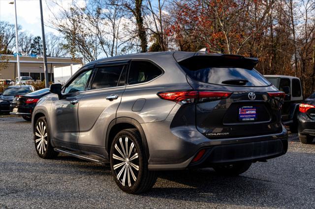 used 2020 Toyota Highlander car, priced at $26,500