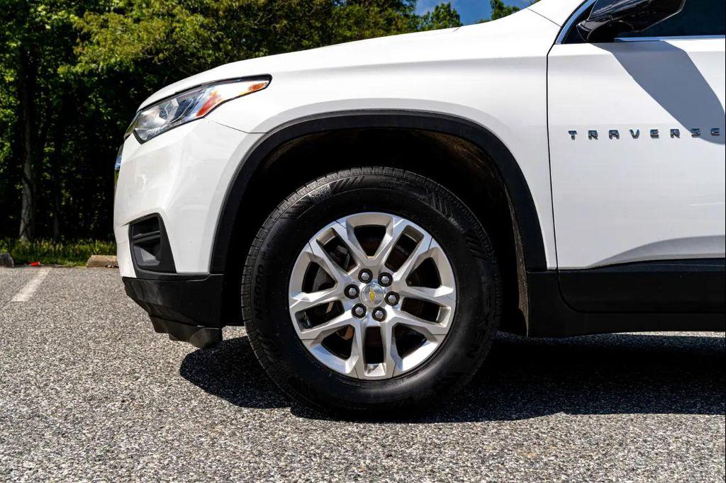 used 2020 Chevrolet Traverse car, priced at $15,500