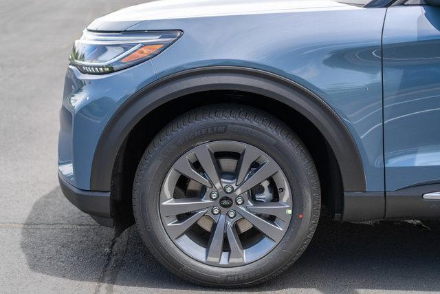 new 2025 Ford Explorer car, priced at $45,500