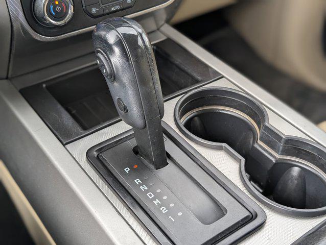 used 2015 Ford Expedition car, priced at $14,000