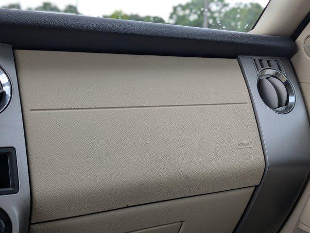used 2015 Ford Expedition car, priced at $14,000