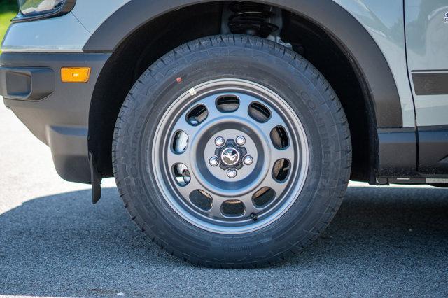 new 2024 Ford Bronco Sport car, priced at $33,000