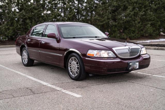 used 2007 Lincoln Town Car car, priced at $9,500