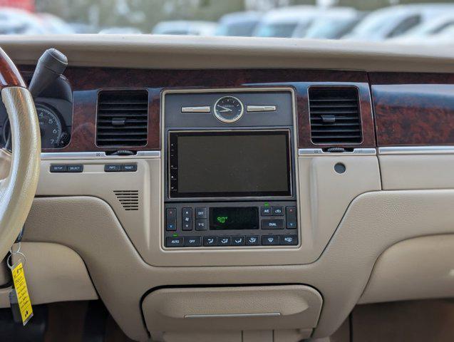 used 2007 Lincoln Town Car car, priced at $9,500