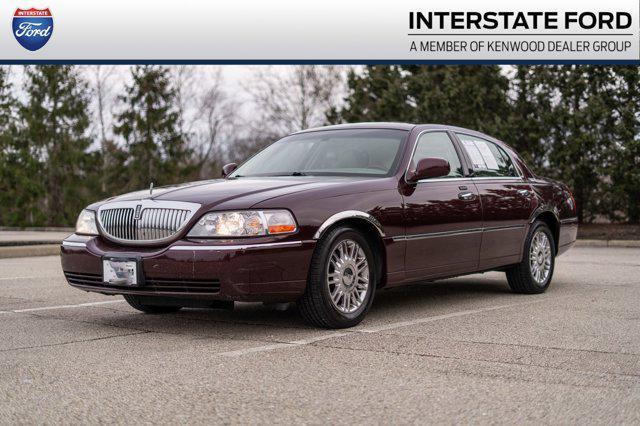 used 2007 Lincoln Town Car car, priced at $9,500