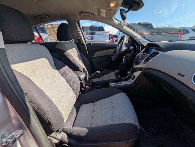 used 2014 Chevrolet Cruze car, priced at $6,500