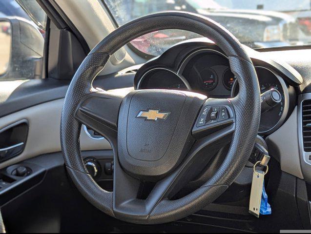 used 2014 Chevrolet Cruze car, priced at $6,500