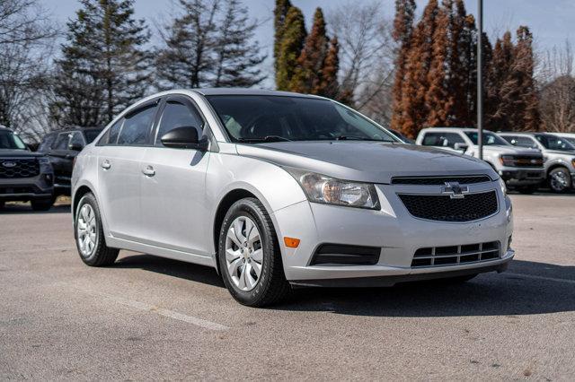 used 2014 Chevrolet Cruze car, priced at $6,500