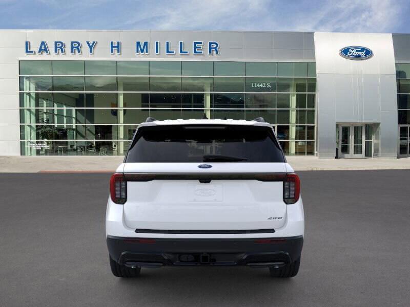 new 2025 Ford Explorer car, priced at $45,864