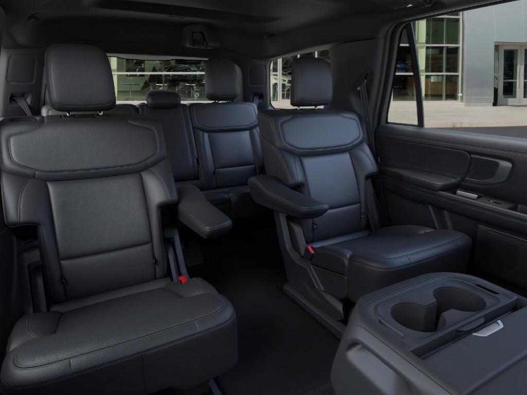 new 2025 Ford Expedition car, priced at $81,086