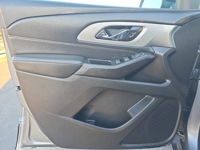 used 2021 Chevrolet Traverse car, priced at $17,805