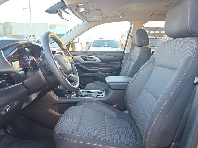 used 2021 Chevrolet Traverse car, priced at $17,805