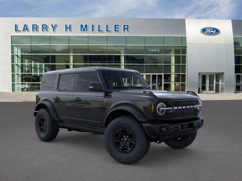 new 2025 Ford Bronco car, priced at $65,182
