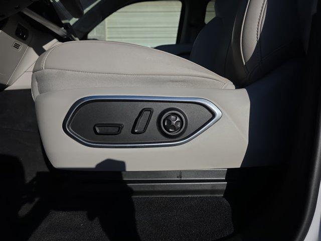 used 2023 Jeep Wagoneer car, priced at $52,906