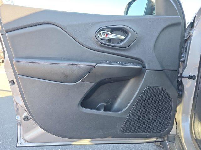 used 2019 Jeep Cherokee car, priced at $16,221