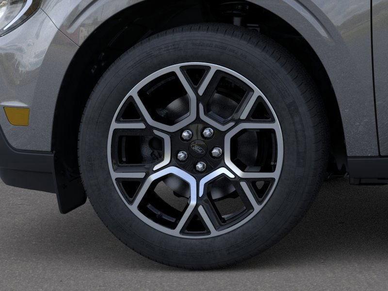 new 2025 Ford Maverick car, priced at $40,082