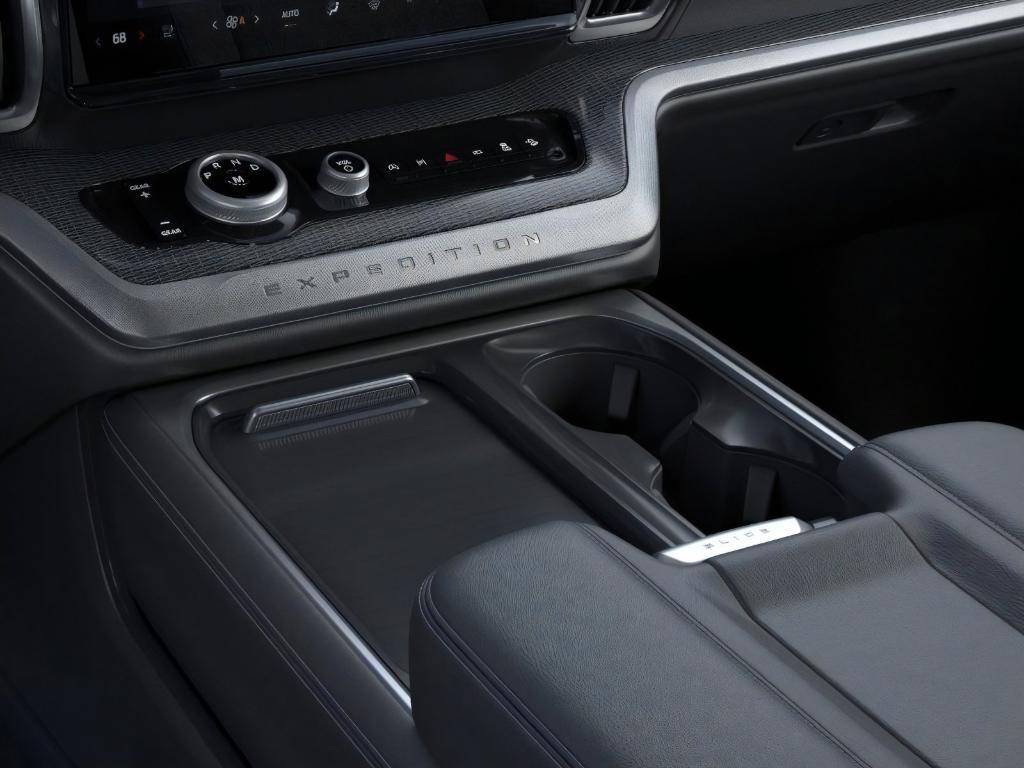 new 2025 Ford Expedition Max car, priced at $83,281