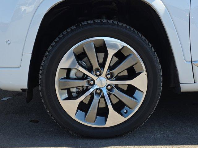 used 2019 Jeep Cherokee car, priced at $22,046