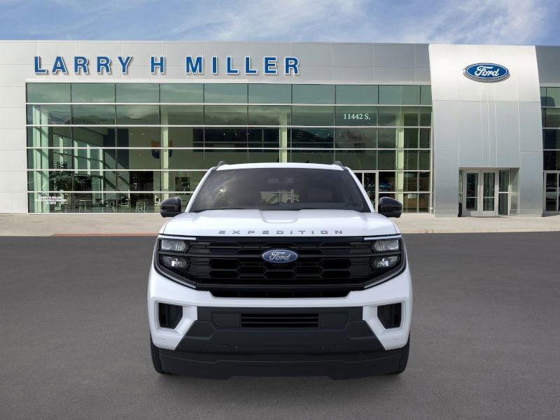 new 2025 Ford Expedition car, priced at $70,194