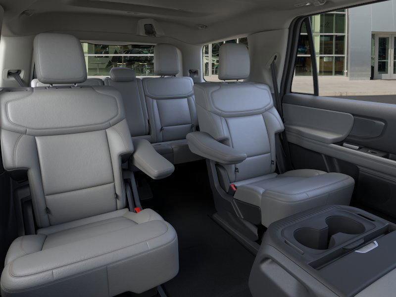 new 2025 Ford Expedition car, priced at $70,194