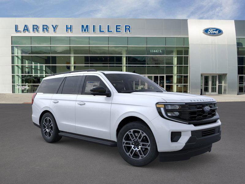 new 2025 Ford Expedition car, priced at $70,194