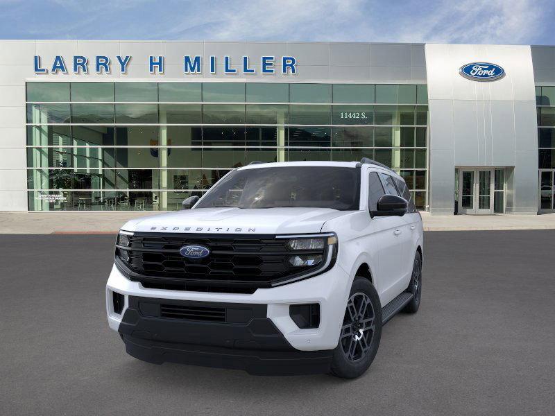 new 2025 Ford Expedition car, priced at $70,194