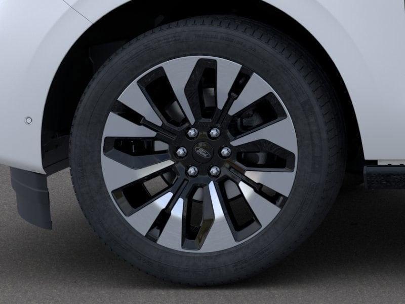 new 2025 Ford Expedition car, priced at $80,230
