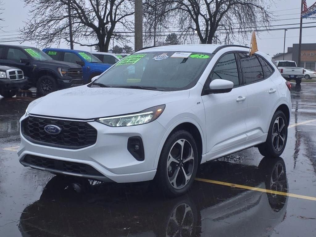 used 2023 Ford Escape car, priced at $28,990