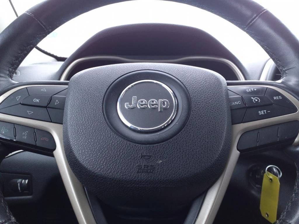 used 2015 Jeep Cherokee car, priced at $8,988