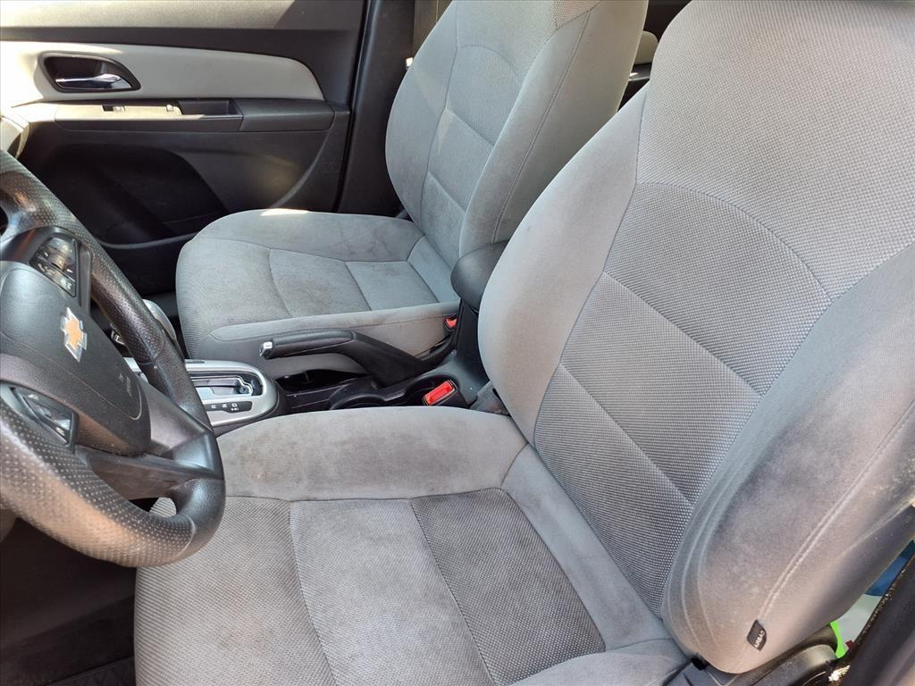 used 2015 Chevrolet Cruze car, priced at $2,999