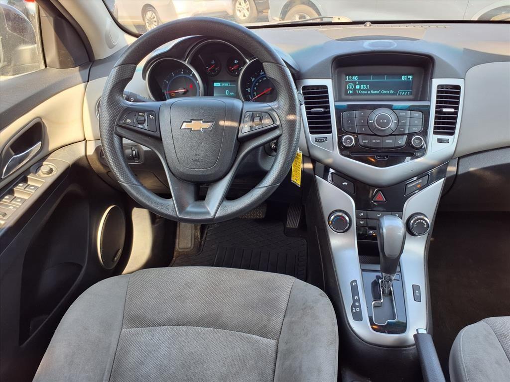 used 2015 Chevrolet Cruze car, priced at $2,999