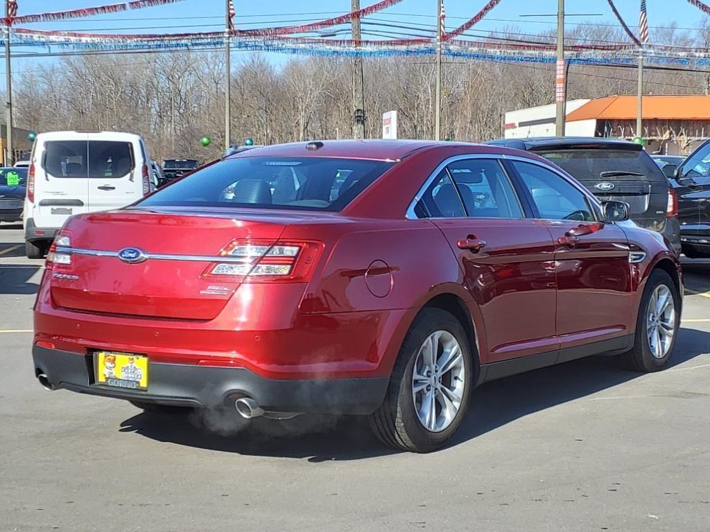 used 2018 Ford Taurus car