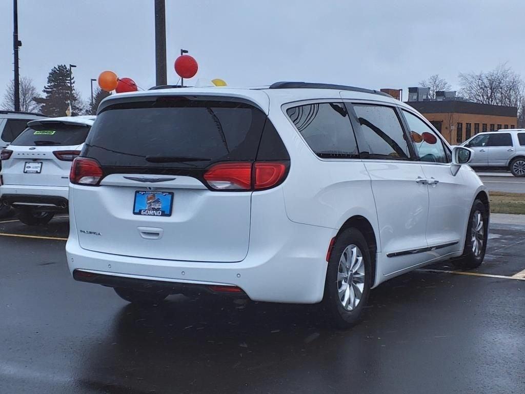 used 2017 Chrysler Pacifica car, priced at $12,888