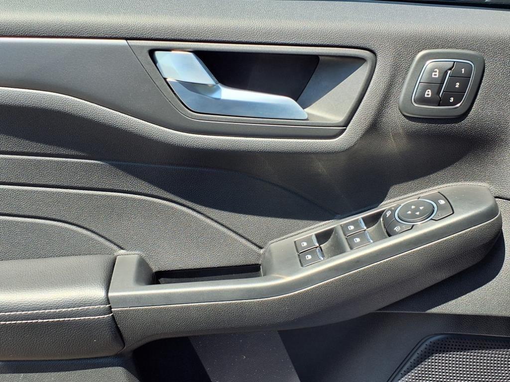 used 2023 Ford Escape car, priced at $28,990