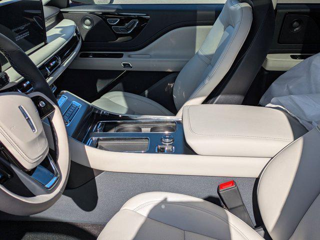 new 2025 Lincoln Aviator car, priced at $62,280