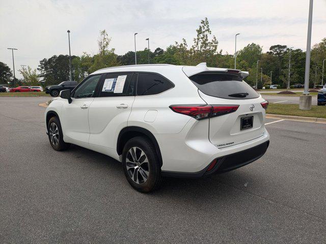 used 2022 Toyota Highlander car, priced at $37,737