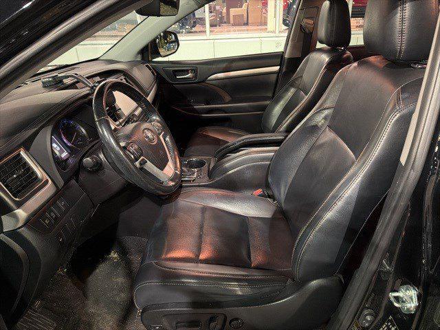 used 2019 Toyota Highlander car, priced at $20,498