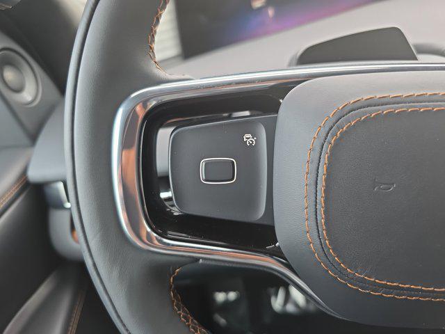 new 2025 Lincoln Navigator car, priced at $123,340