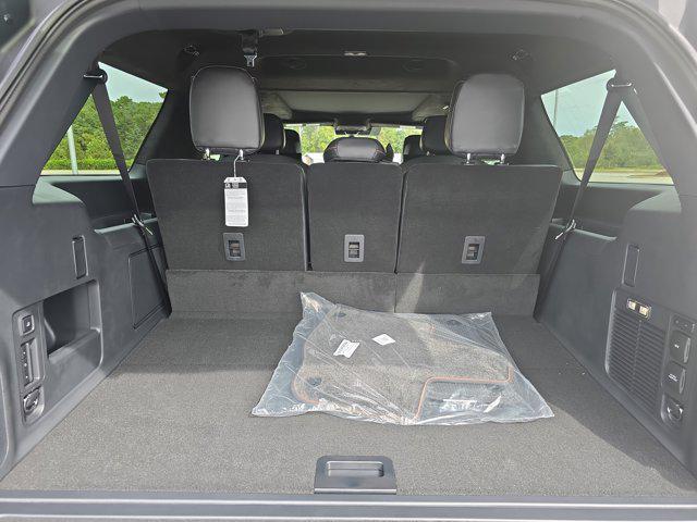 new 2025 Lincoln Navigator car, priced at $123,340