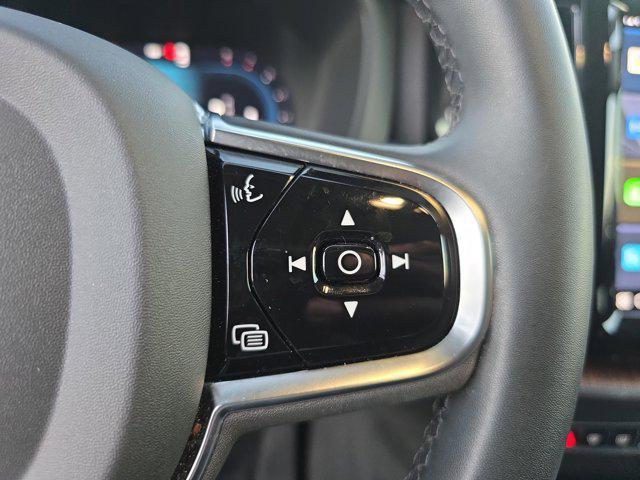 used 2023 Volvo XC60 car, priced at $34,399