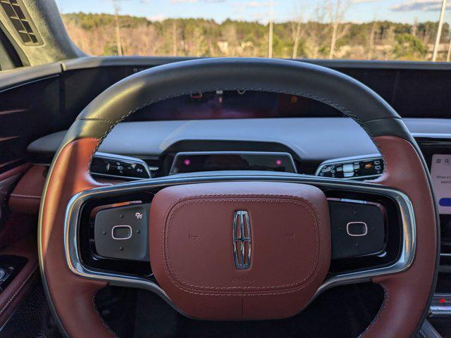 new 2024 Lincoln Nautilus car