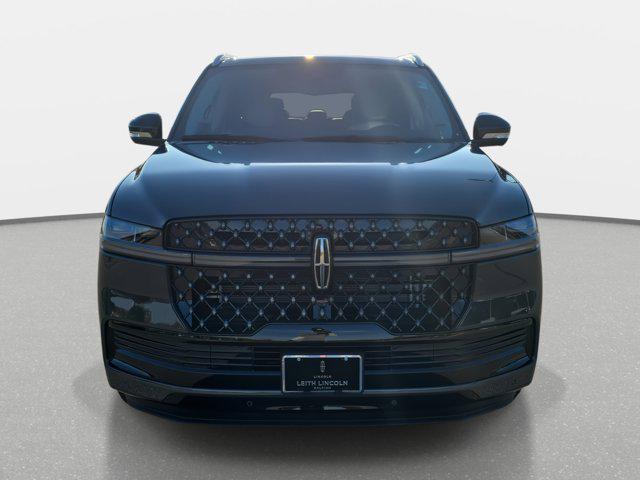 new 2025 Lincoln Navigator car, priced at $125,335