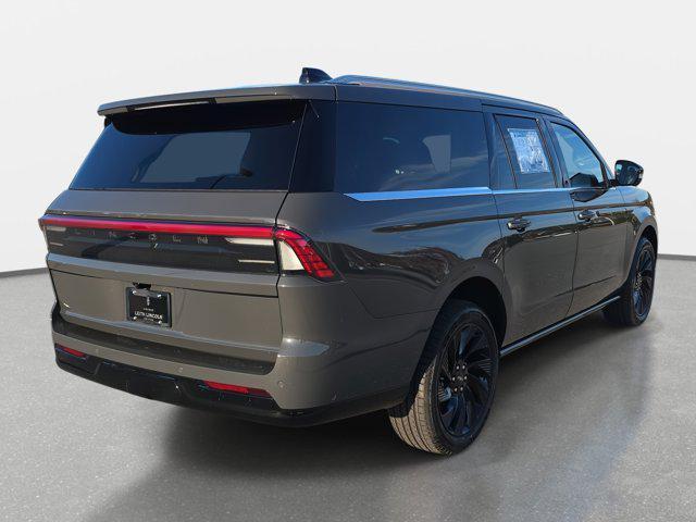 new 2025 Lincoln Navigator car, priced at $125,335