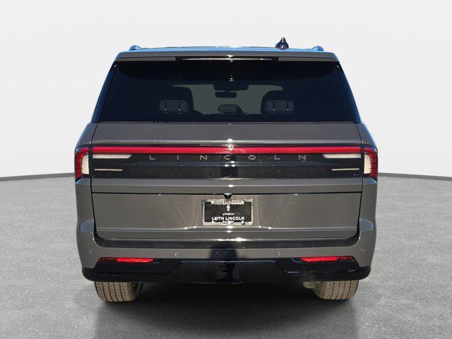 new 2025 Lincoln Navigator car, priced at $125,335
