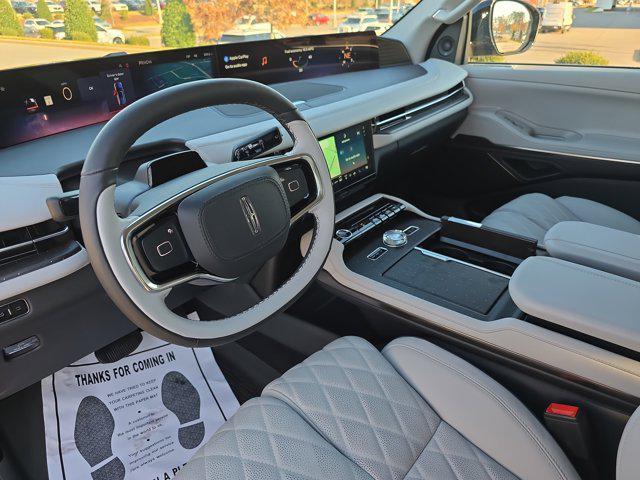 new 2025 Lincoln Navigator car, priced at $125,335